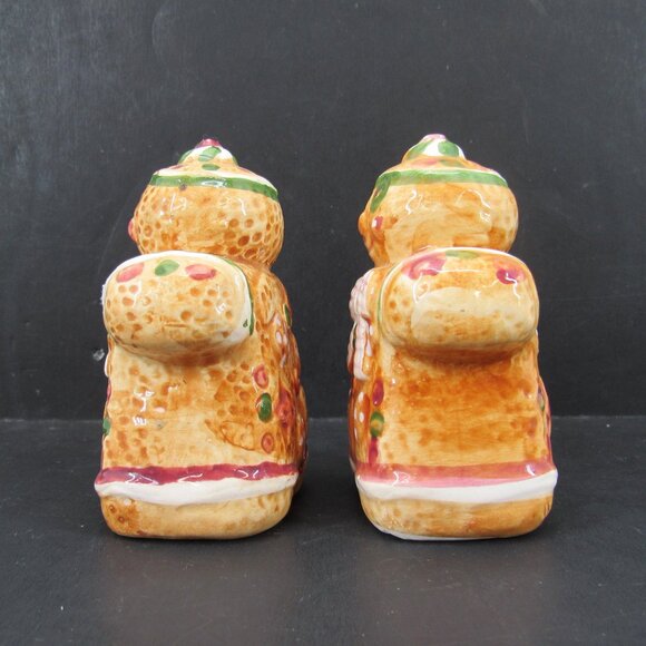 Vintage Gingerbread Men Salt and Pepper Shakers Set Ceramic 3 1/2 Inch Tall - Picture 2 of 7